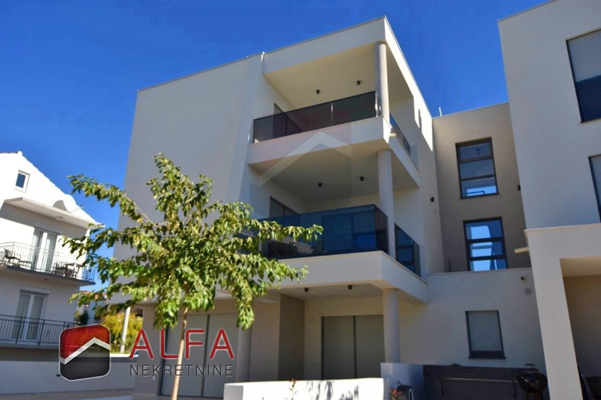 Hrvaška, Vodice, novogradnja - dvosobno stanovanje, pogled na morje, drugo nadstropje