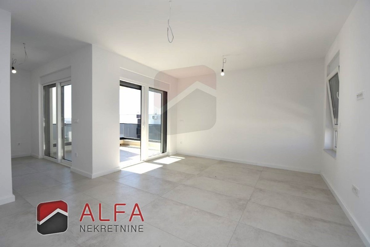 Hrvaška, Vodice, novogradnja - dvosobno stanovanje, pogled na morje, drugo nadstropje