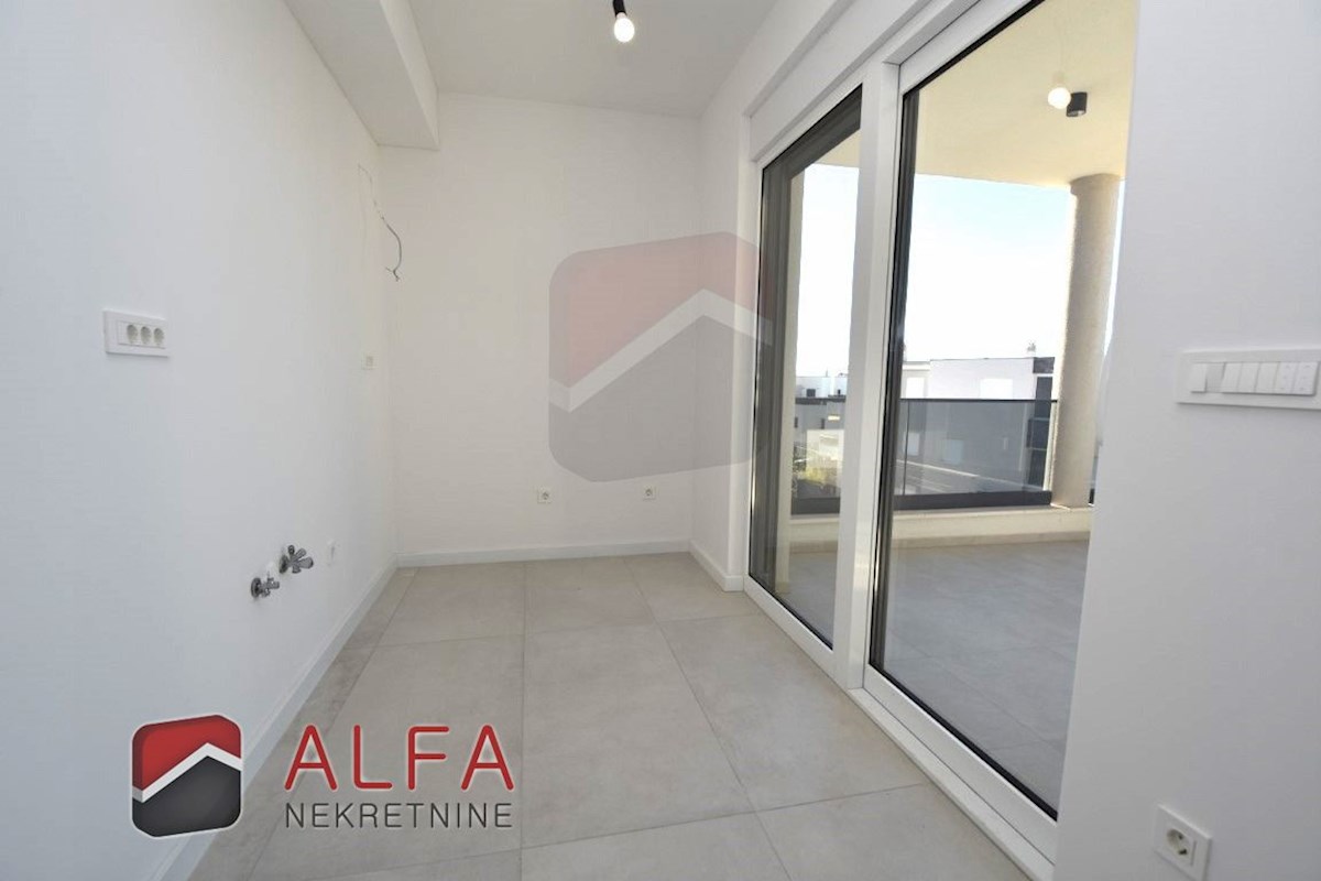 Hrvaška, Vodice, novogradnja - dvosobno stanovanje, pogled na morje, drugo nadstropje