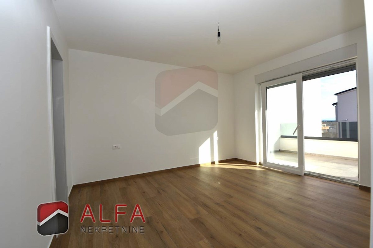 Hrvaška, Vodice, prodaja nova dvojna družinska hiša