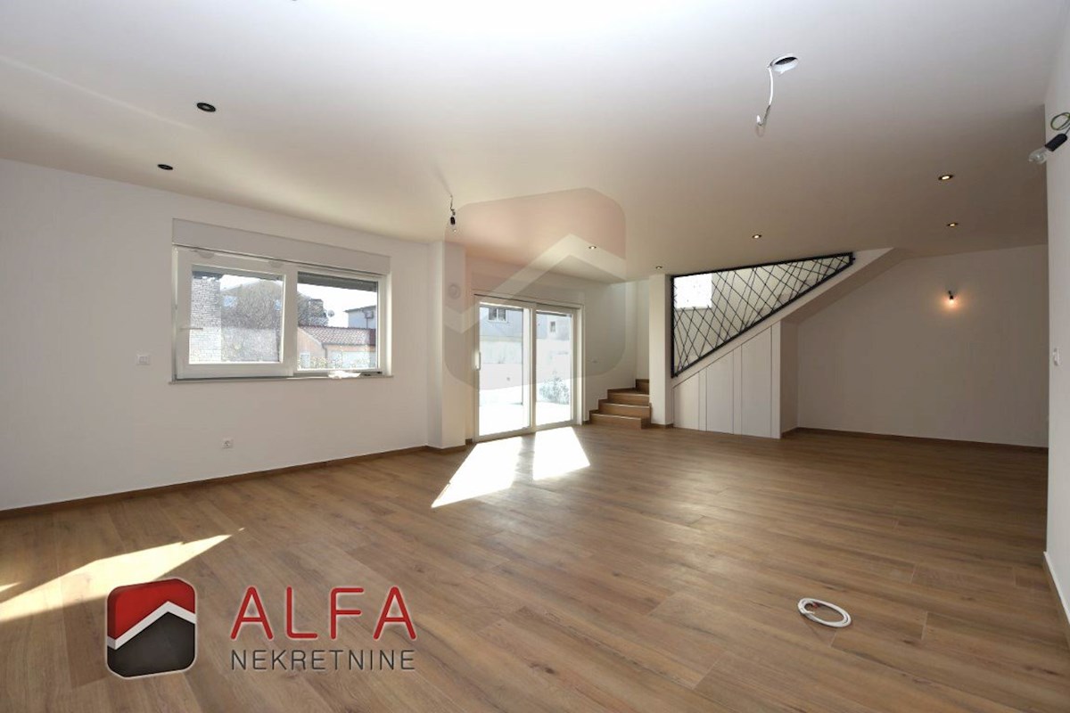 Hrvaška, Vodice, prodaja nova dvojna družinska hiša