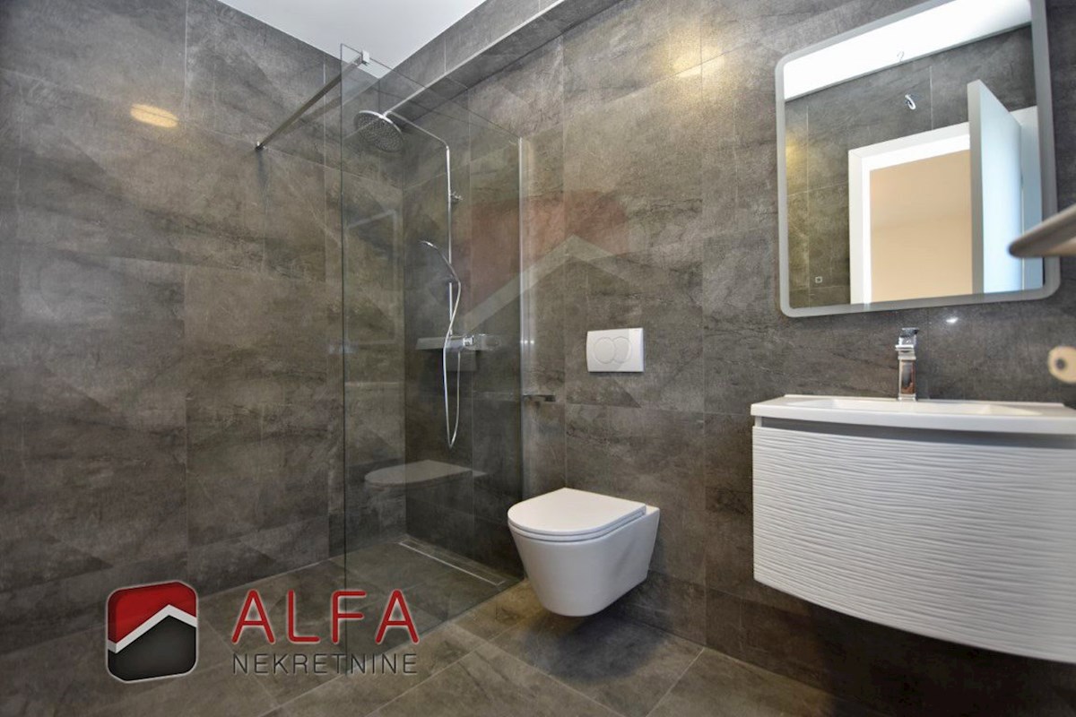 Hrvaška, Vodice, prodaja nova dvojna družinska hiša z bazenom