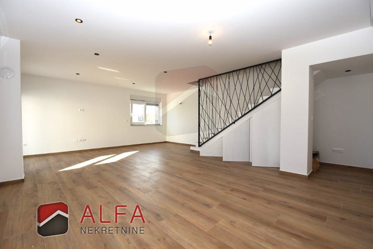 Hrvaška, Vodice, prodaja nova dvojna družinska hiša z bazenom