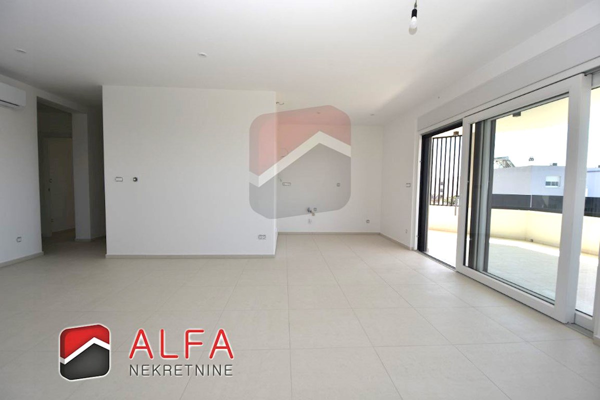 Hrvaška, Vodice, prodamo nov trisobni apartma, prvo nadstropje, pogled na morje