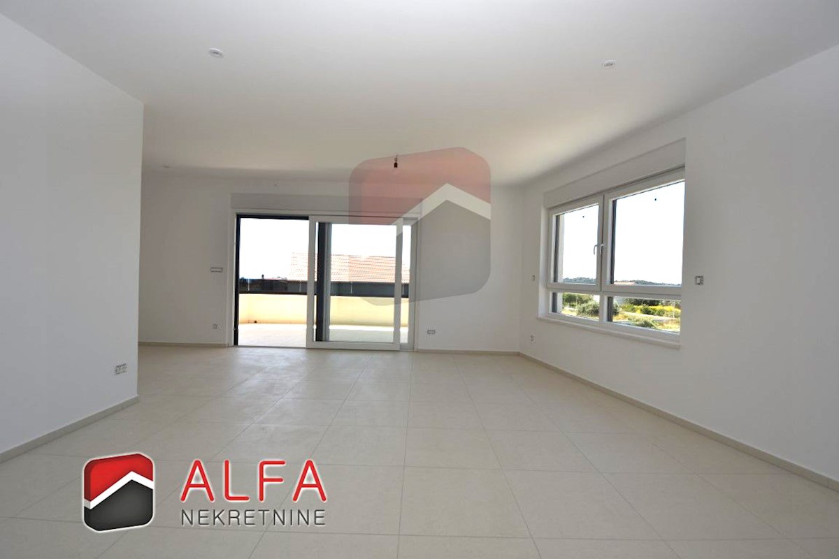 Hrvaška, Vodice, prodamo nov trisobni apartma, prvo nadstropje, pogled na morje