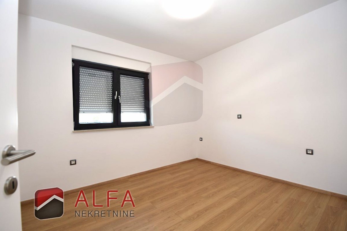 Hrvaška, Vodice, prodamo nov trisobni apartma, prvo nadstropje