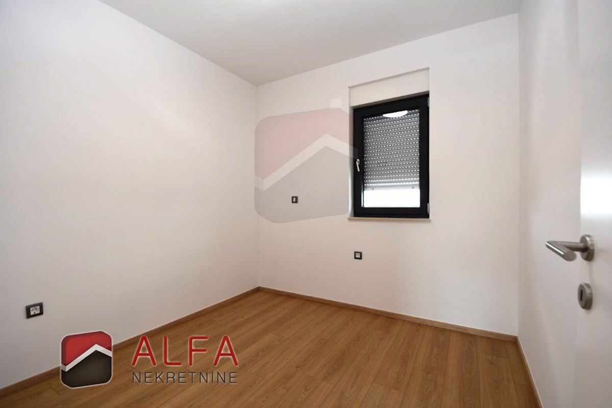 Hrvaška, Vodice, prodamo nov trisobni apartma, prvo nadstropje