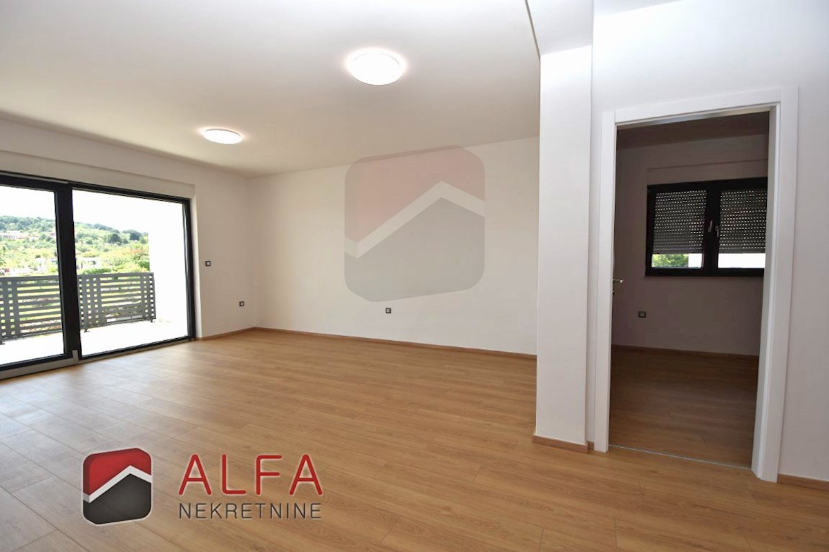 Hrvaška, Vodice, prodamo nov trisobni apartma, prvo nadstropje