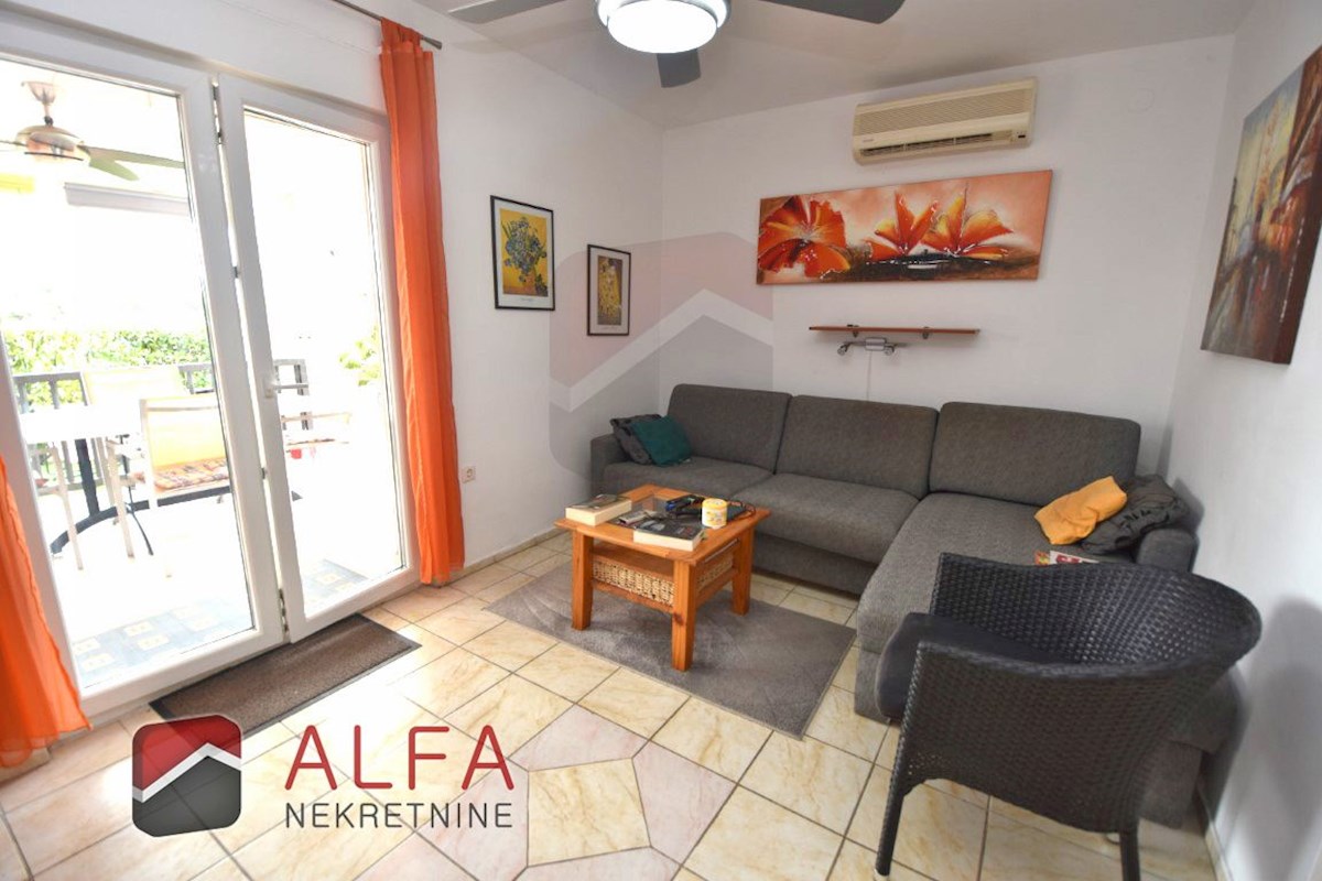 Hrvaška, Jadrija – prodaja dvojna družinska hiša, vrt in majhen bazen