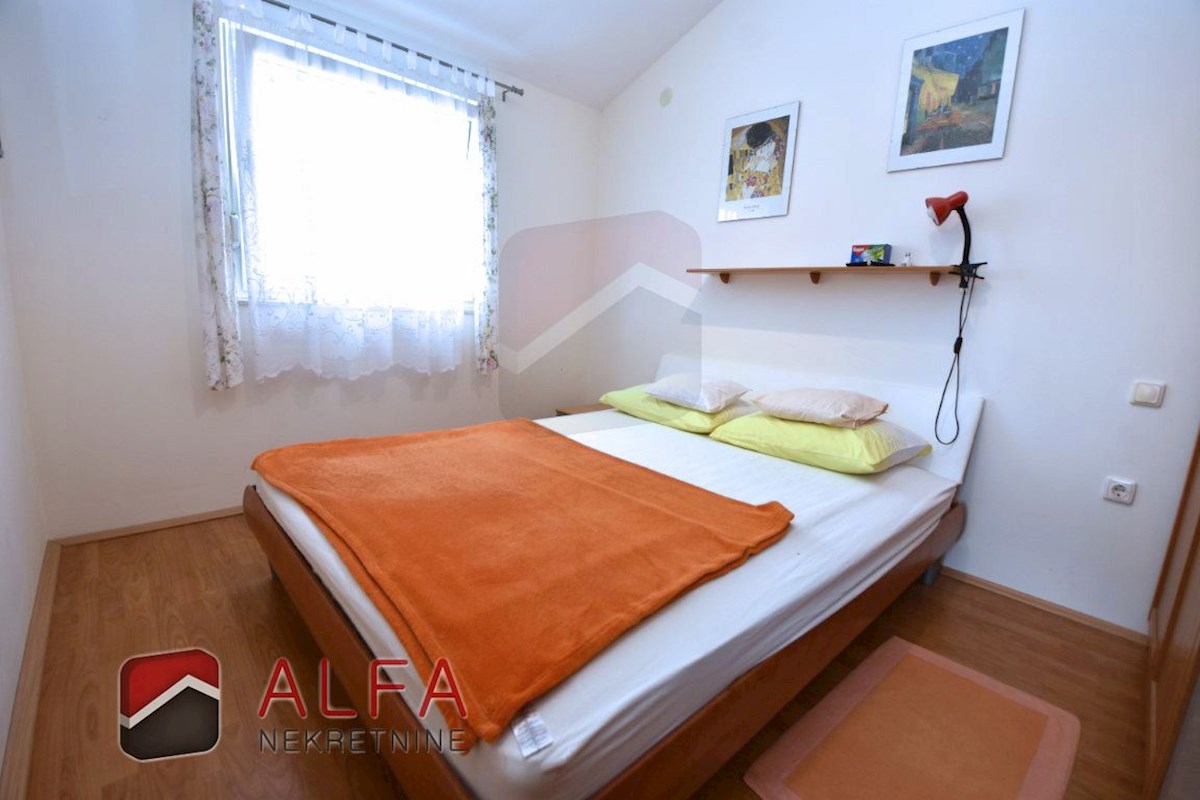 Hrvaška, Jadrija – prodaja dvojna družinska hiša, vrt in majhen bazen