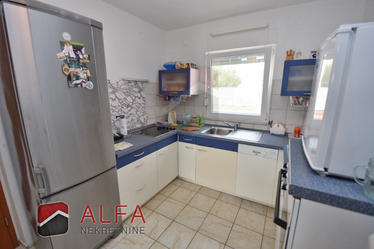 Hrvaška, Jadrija – prodaja dvojna družinska hiša, vrt in majhen bazen