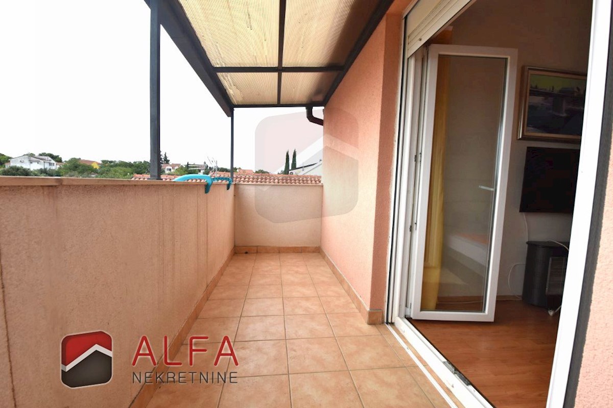 Hrvaška, Jadrija – prodaja dvojna družinska hiša, vrt in majhen bazen