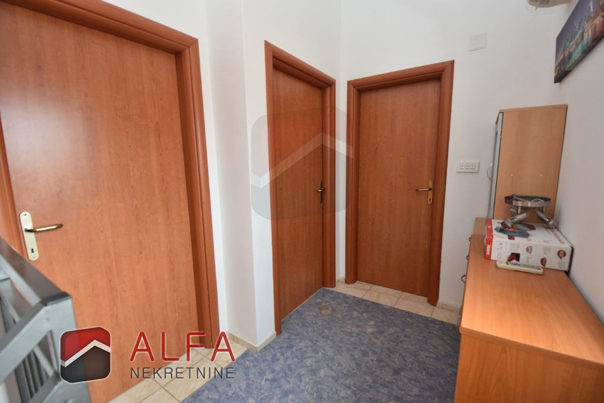 Hrvaška, Jadrija – prodaja dvojna družinska hiša, vrt in majhen bazen