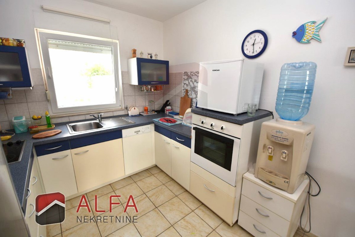 Hrvaška, Jadrija – prodaja dvojna družinska hiša, vrt in majhen bazen