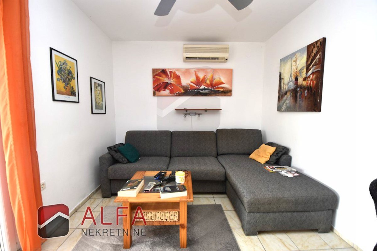 Hrvaška, Jadrija – prodaja dvojna družinska hiša, vrt in majhen bazen