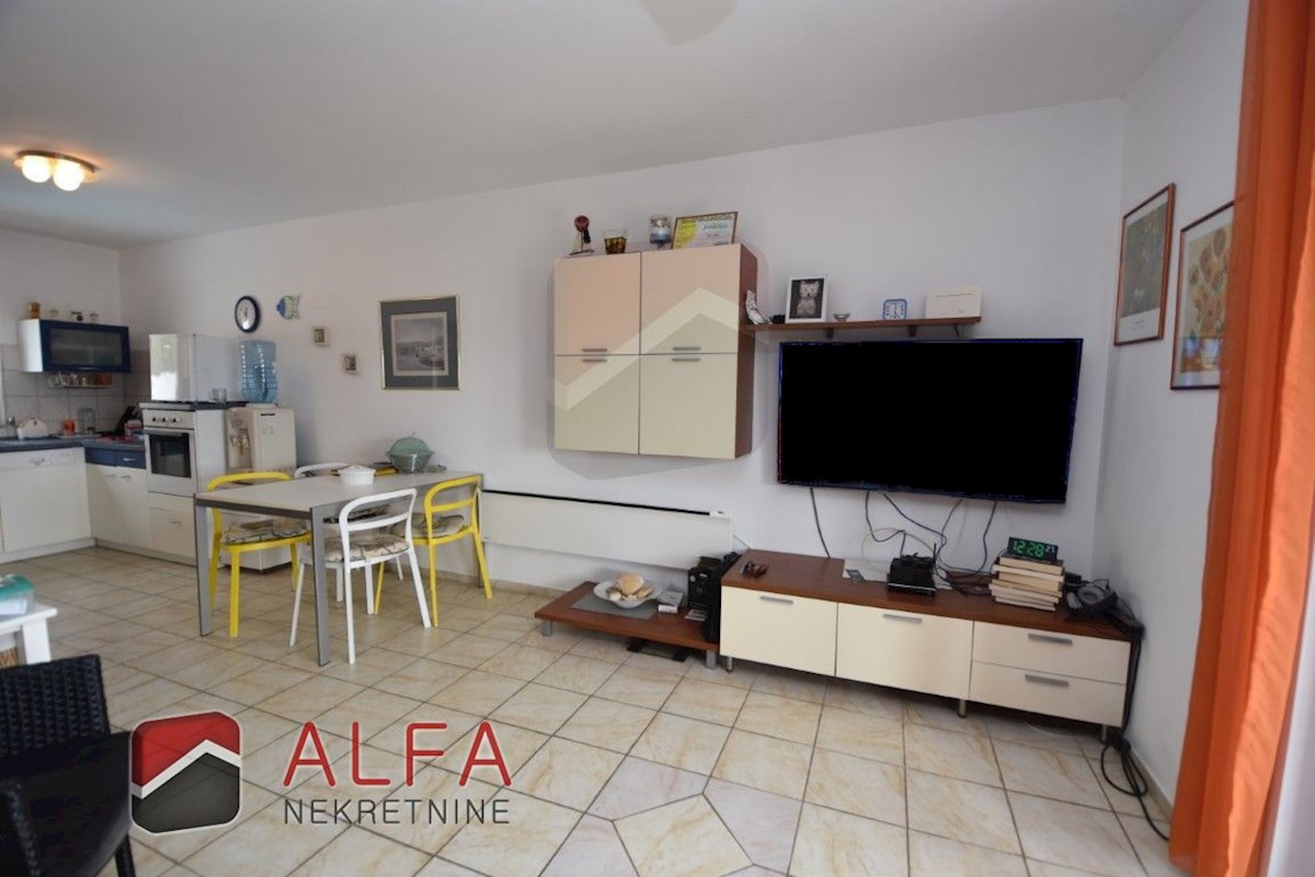 Hrvaška, Jadrija – prodaja dvojna družinska hiša, vrt in majhen bazen