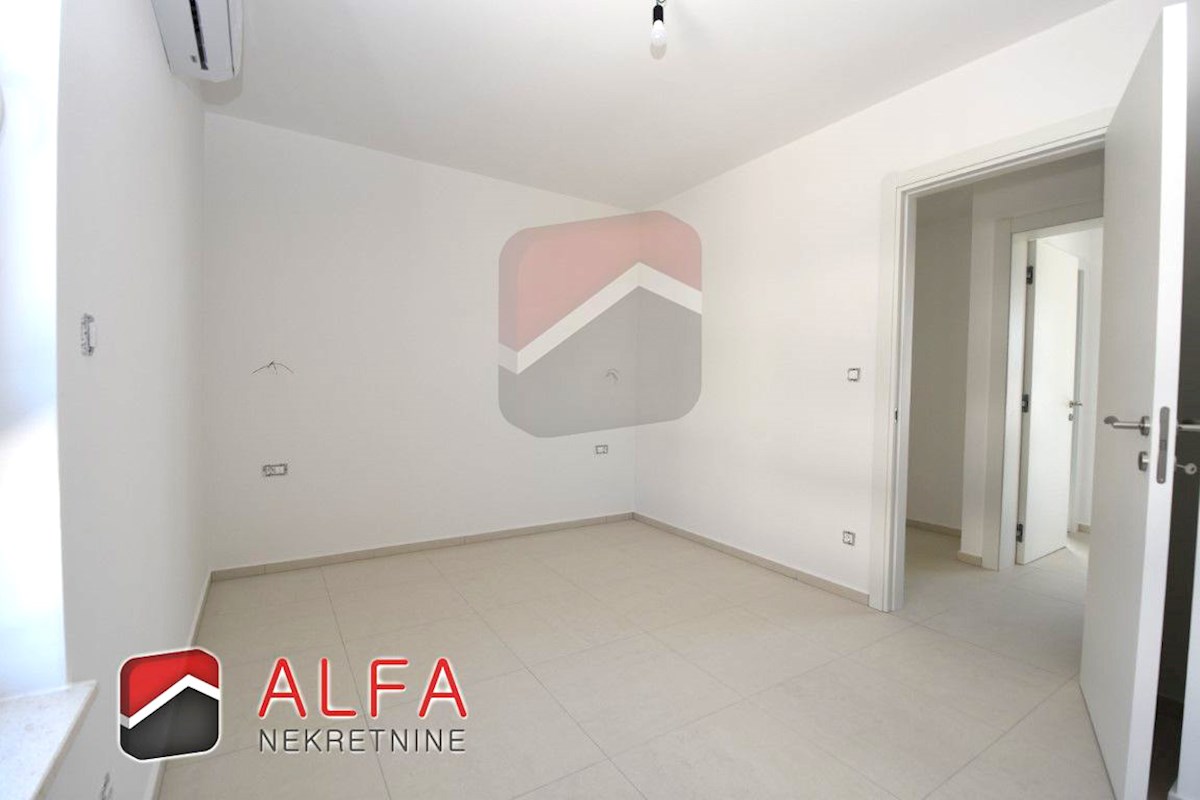 Hrvaška, Vodice, prodamo nov dvosobni apartma, prvo nadstropje, pogled na morje