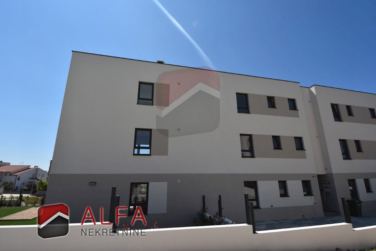 Hrvaška, Vodice, prodamo nov dvosobni apartma, prvo nadstropje, pogled na morje