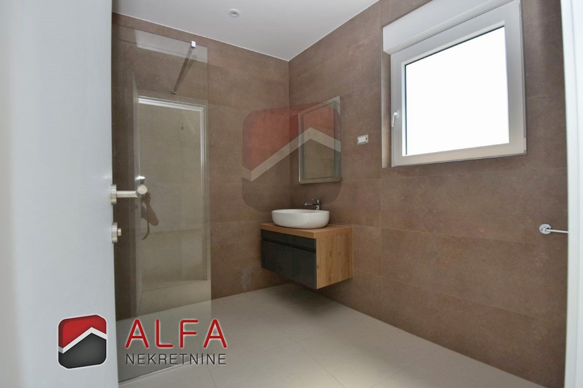 Hrvaška, Vodice, prodamo nov dvosobni apartma, prvo nadstropje, pogled na morje