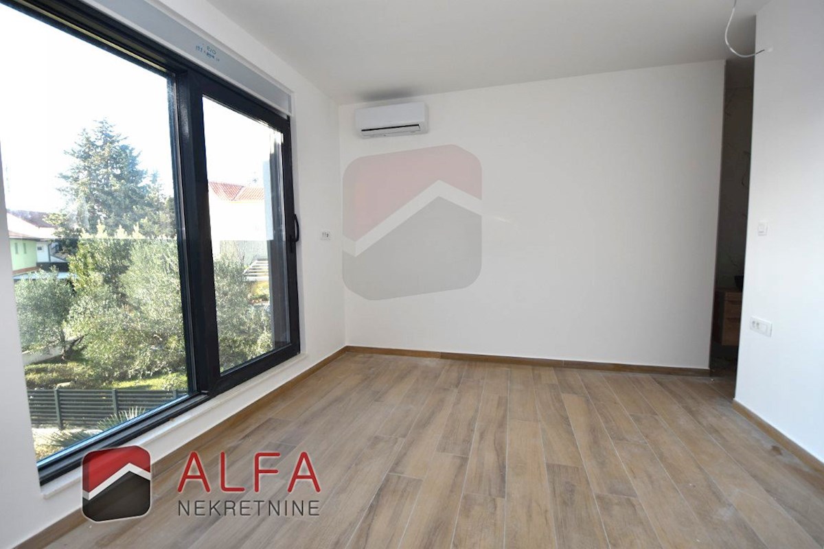 Hrvaška, Vodice, Srima, prodamo novo hišo dvojček, blizu morja