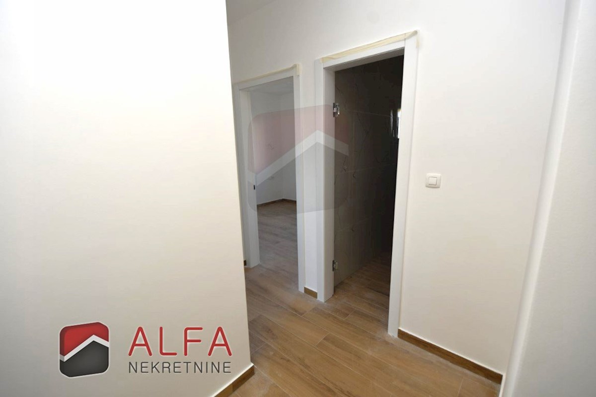 Hrvaška, Vodice, Srima, prodamo novo hišo dvojček, blizu morja