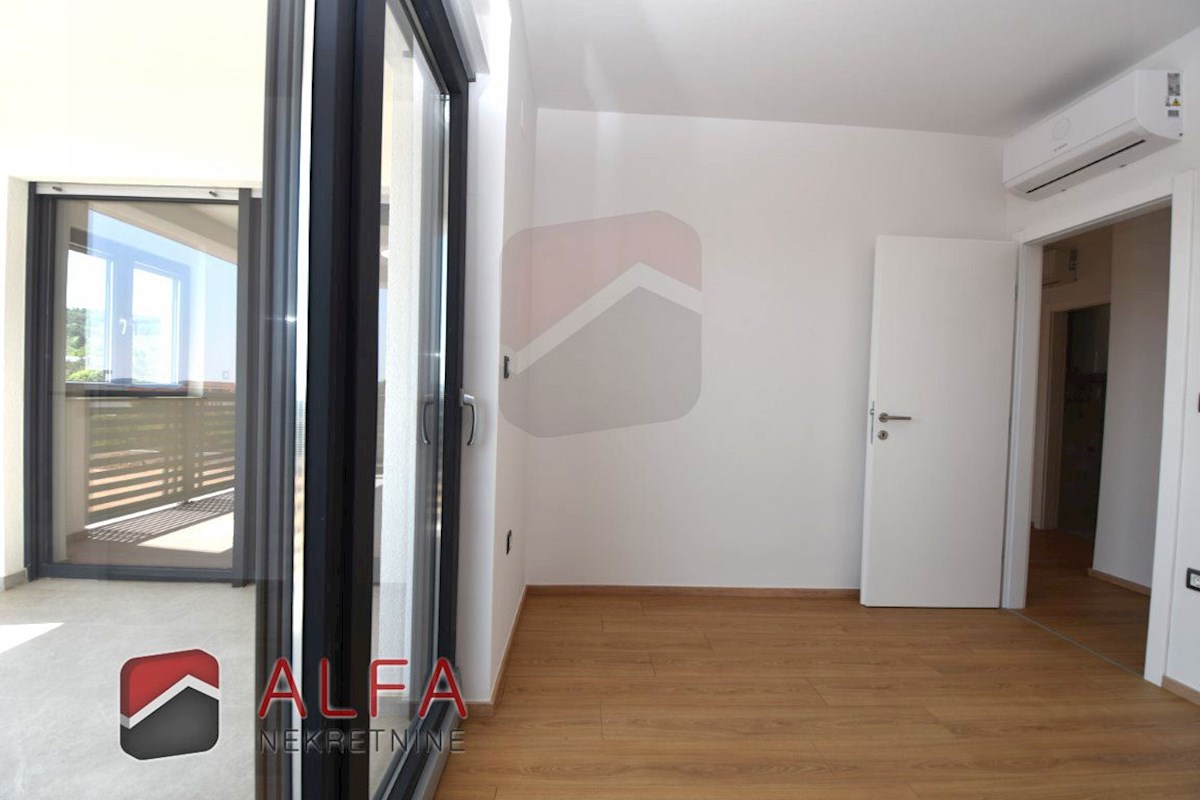 Hrvaška, Vodice, prodamo nov dvosobni apartma, prvo nadstropje