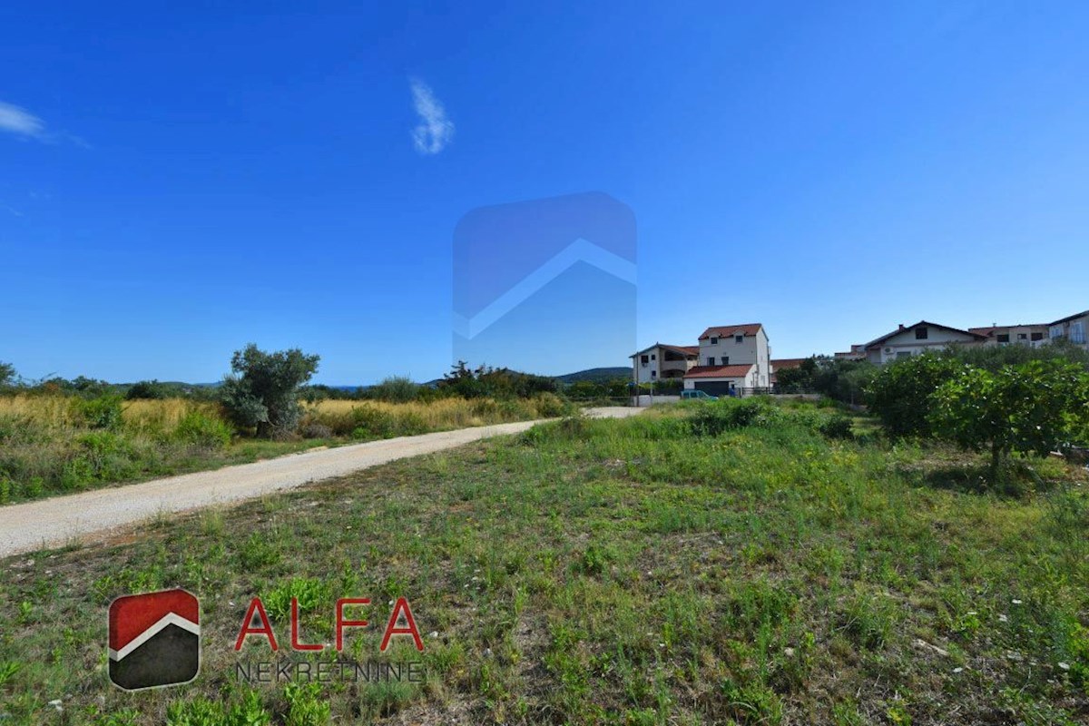 Hrvaška, Tribunj, prodaja se atraktivno gradbeno zemljišče s pogledom na morje