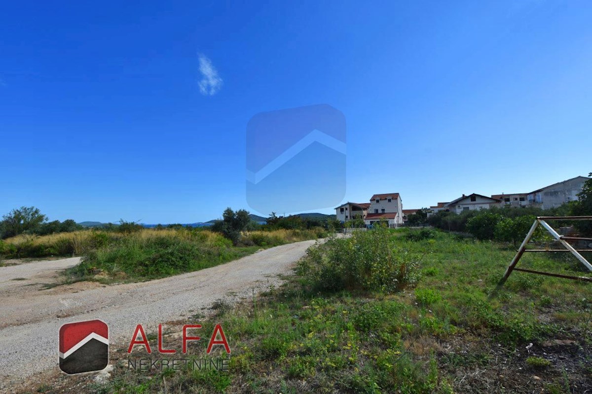 Hrvaška, Tribunj, prodaja se atraktivno gradbeno zemljišče s pogledom na morje