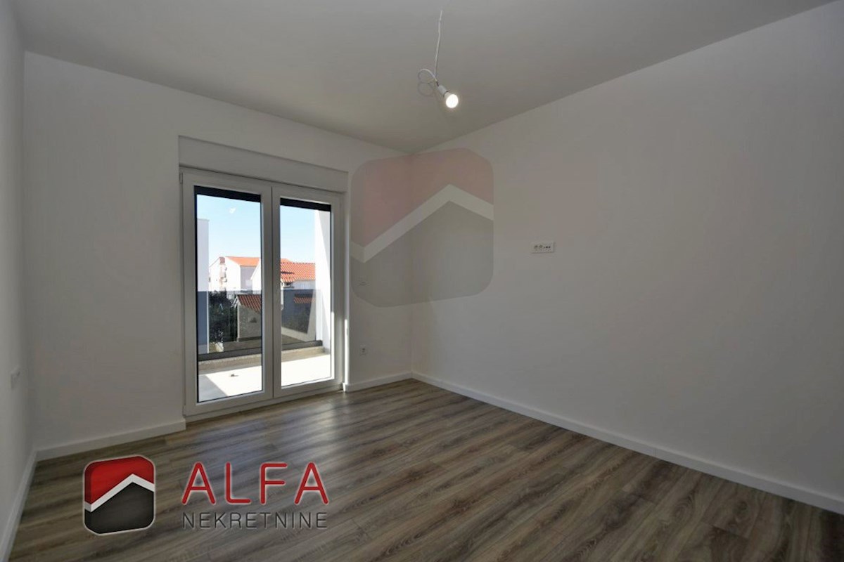 Hrvaška, Vodice – prodaja novo udobno stanovanje, drugo nadstropje, talno ogrevanje