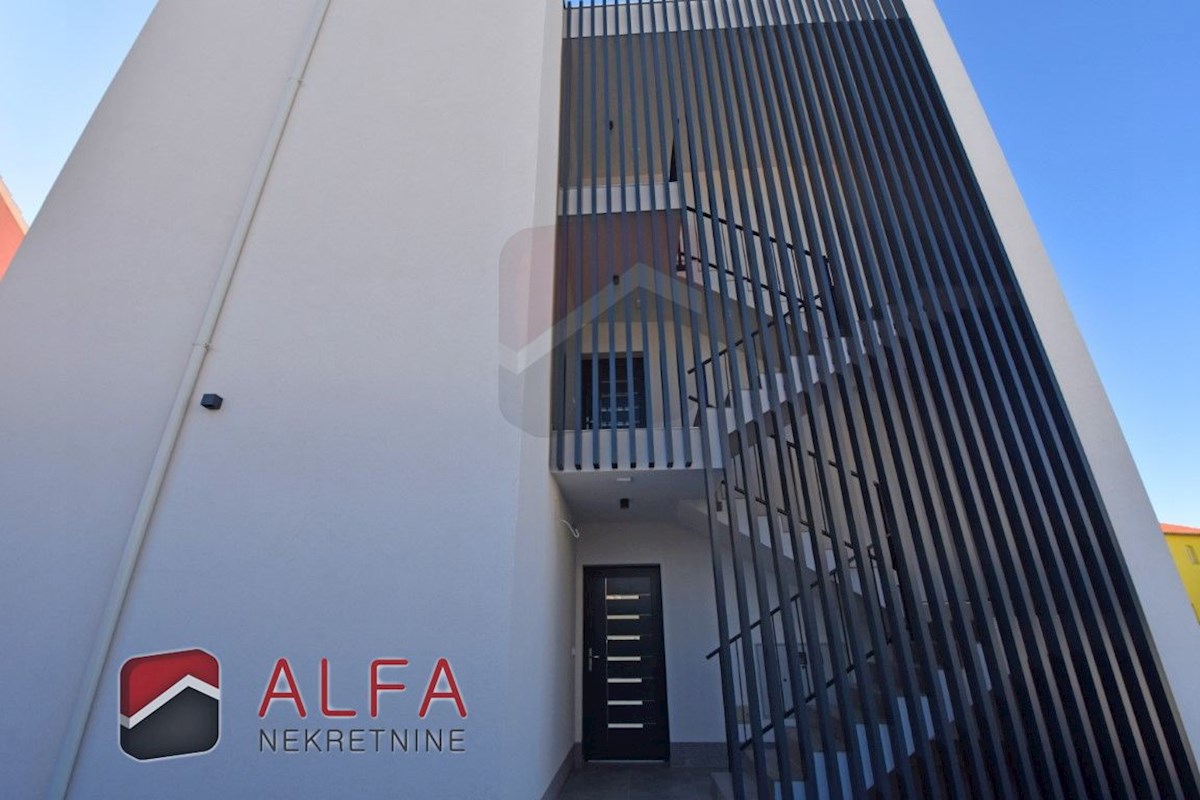 Hrvaška, Vodice – prodaja novo udobno stanovanje, drugo nadstropje, talno ogrevanje