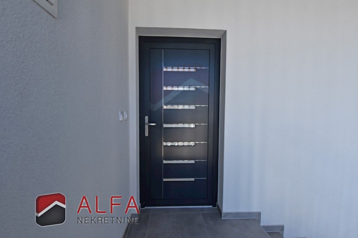 Hrvaška, Vodice – prodaja novo udobno stanovanje, drugo nadstropje, talno ogrevanje