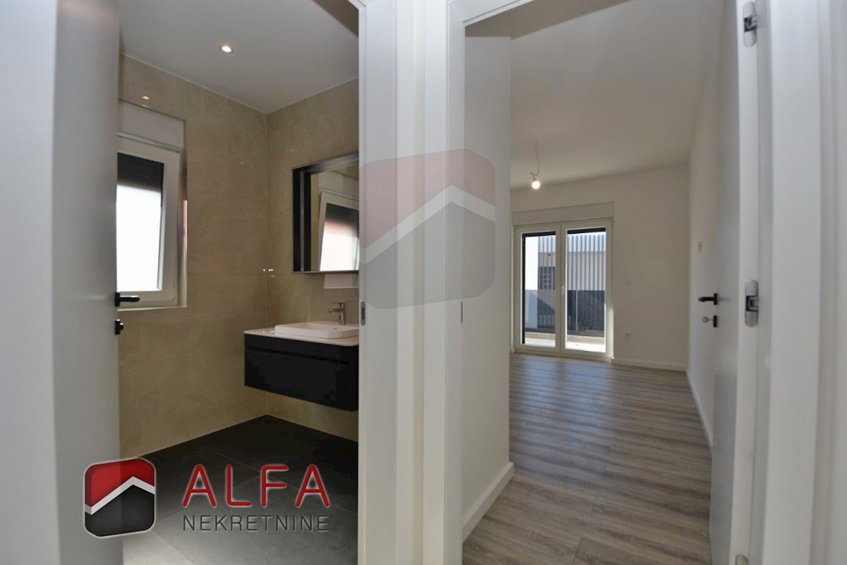 Hrvaška, Vodice – prodaja novo udobno stanovanje, drugo nadstropje, talno ogrevanje