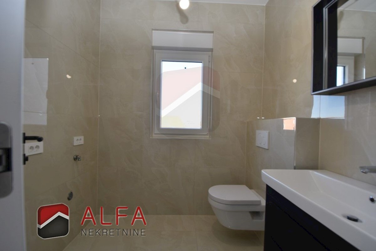 Hrvaška, Vodice – prodaja novo udobno stanovanje, drugo nadstropje, talno ogrevanje