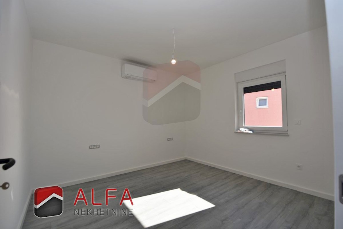 Hrvaška, Vodice – prodaja novo udobno stanovanje, drugo nadstropje, talno ogrevanje