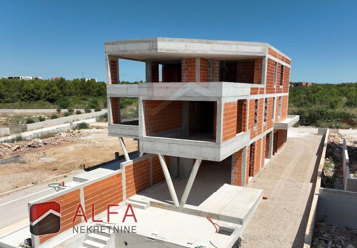 Hrvaška, Vodice, prodaja penthouse, drugo nadstropje, panoramski pogled na morje