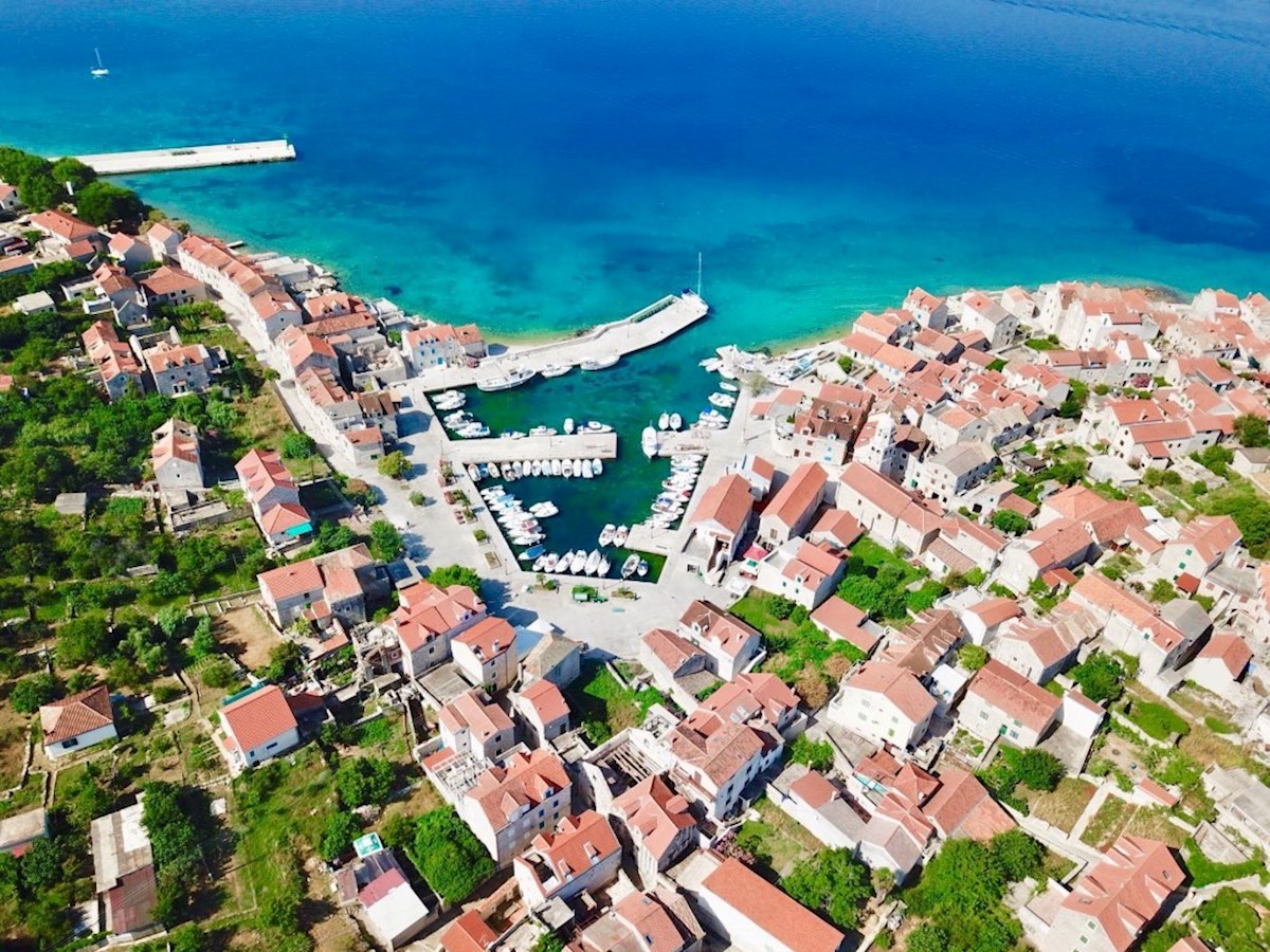 Hrvaška, otok Prvić, Šepurine, prodaja stara kamnita hiša s pogledom na morje