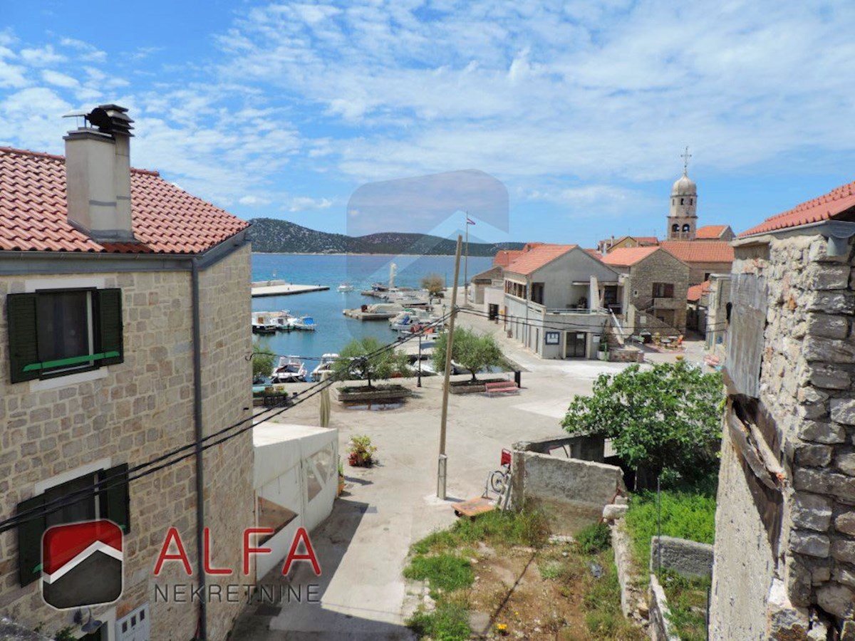 Hrvaška, otok Prvić, Šepurine, prodaja stara kamnita hiša s pogledom na morje