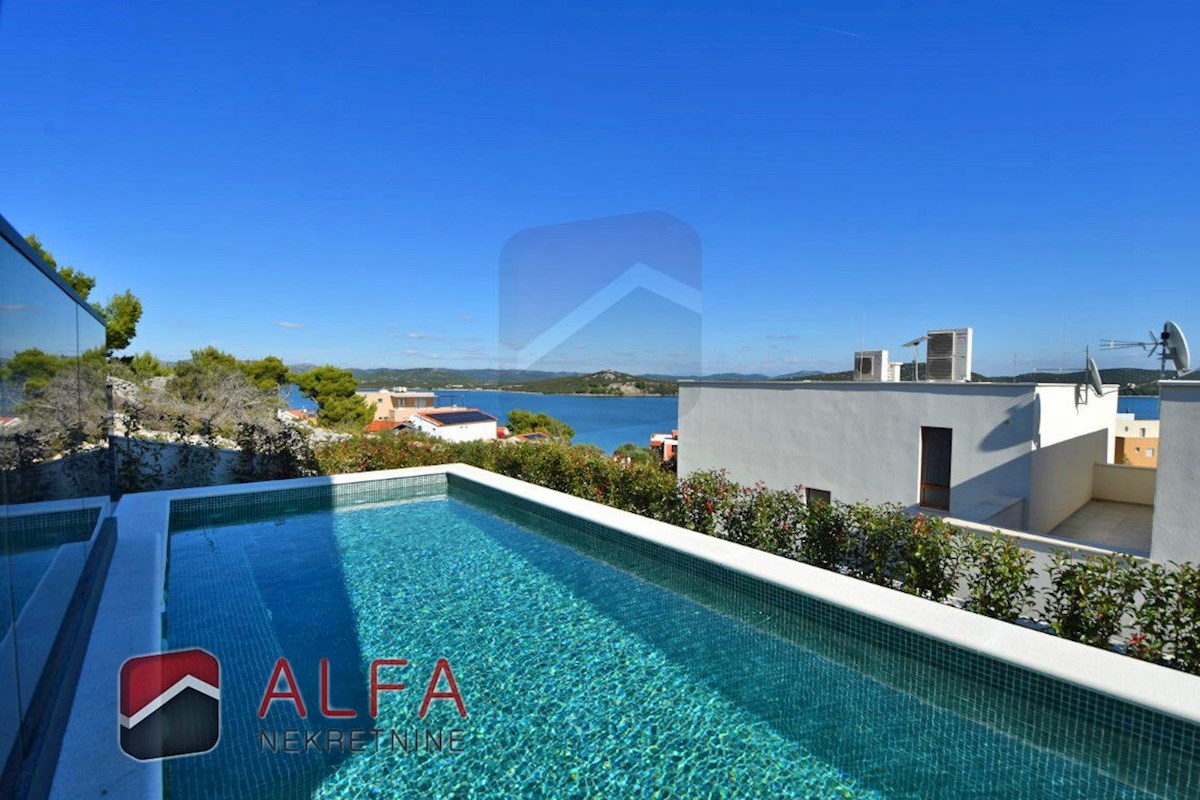 Hrvaška, otok Murter, Betina – ATRAKTIVNO – nova luksuzna družinska vila naprodaj, bazen, garaža in pogled na morje