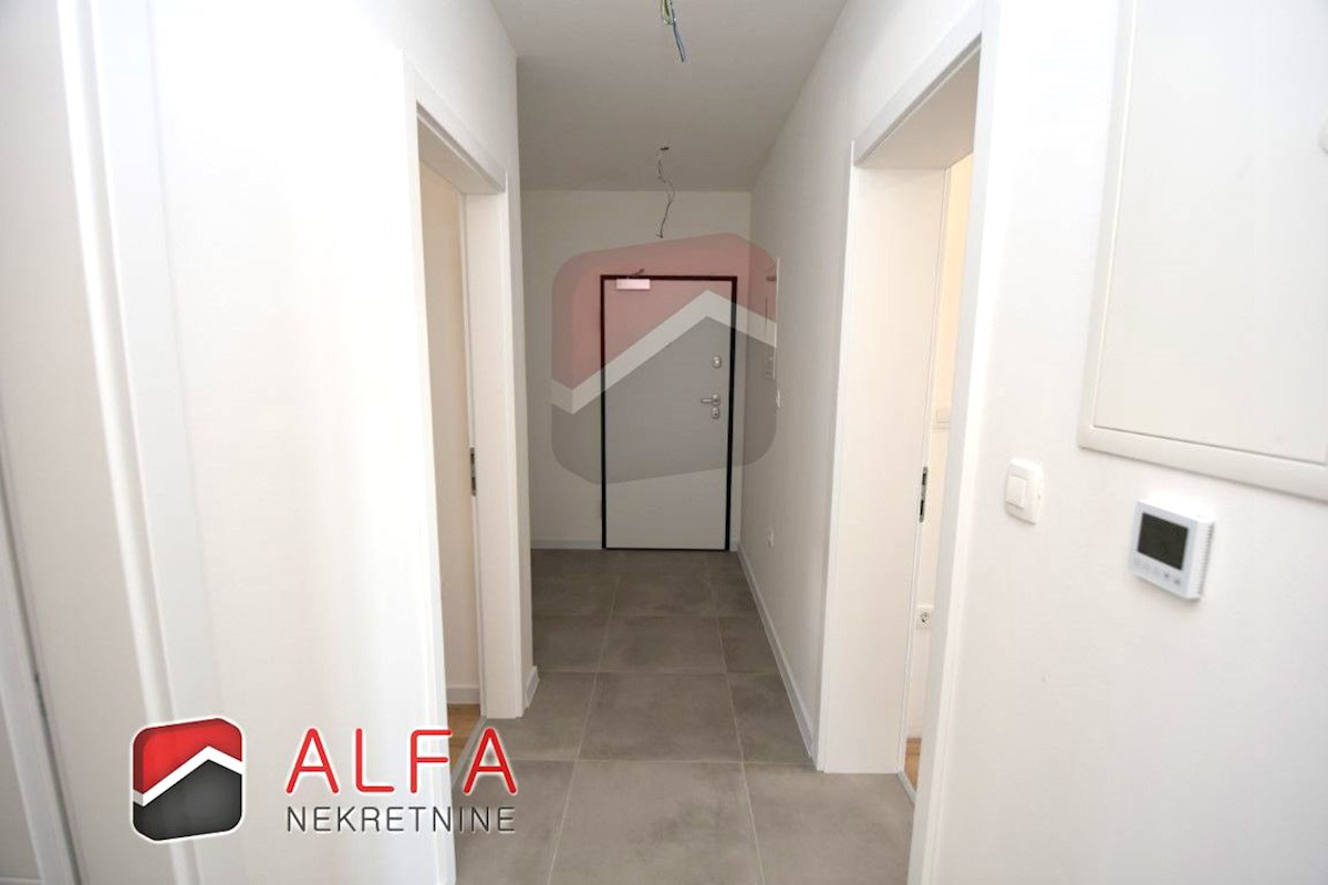 Hrvaška, Vodice, prodamo nov komforten trisobni apartma, prvo nadstropje ​
