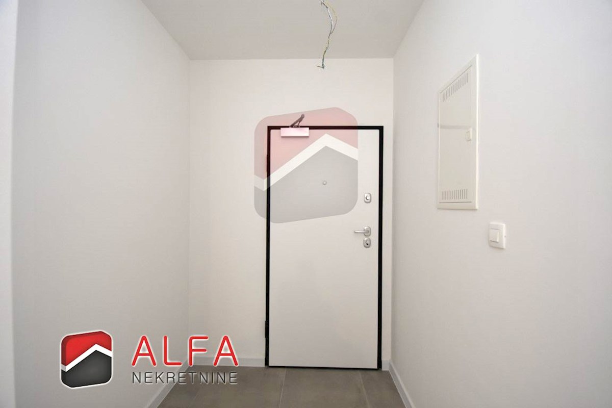 Hrvaška, Vodice, prodamo nov komforten trisobni apartma, prvo nadstropje ​