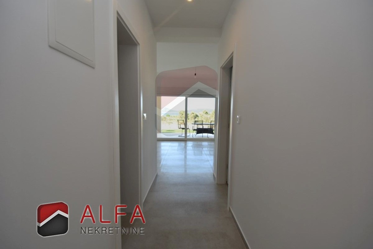 Hrvaška, Vodice, novogradnja, prodaja trisobni apartma, pritličje, vrt