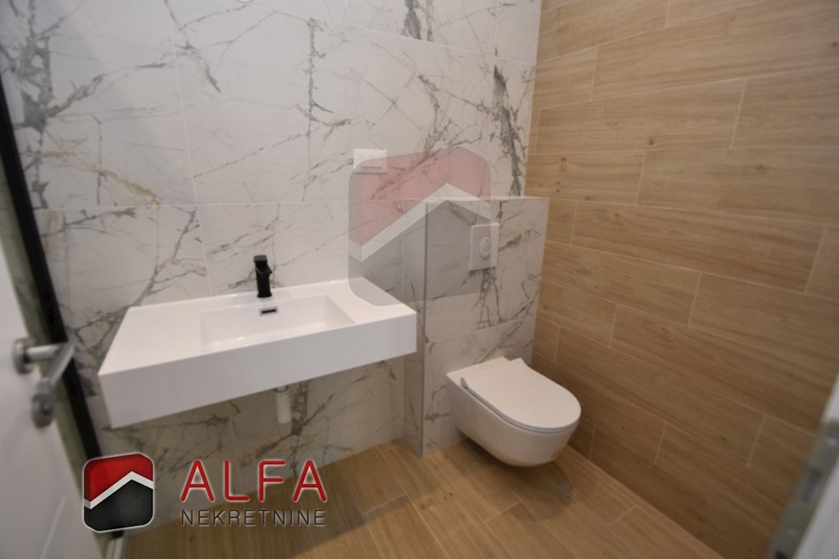 Hrvaška, Vodice, novogradnja, prodaja trisobni apartma, pritličje, vrt