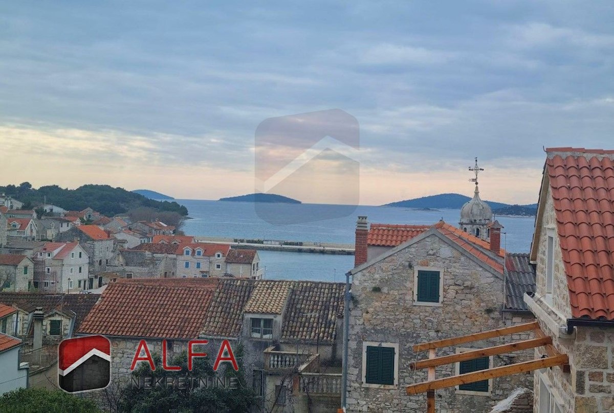 Hrvaška, otok Prvić, Šepurine, prodaja stara kamnita hiša s pogledom na morje