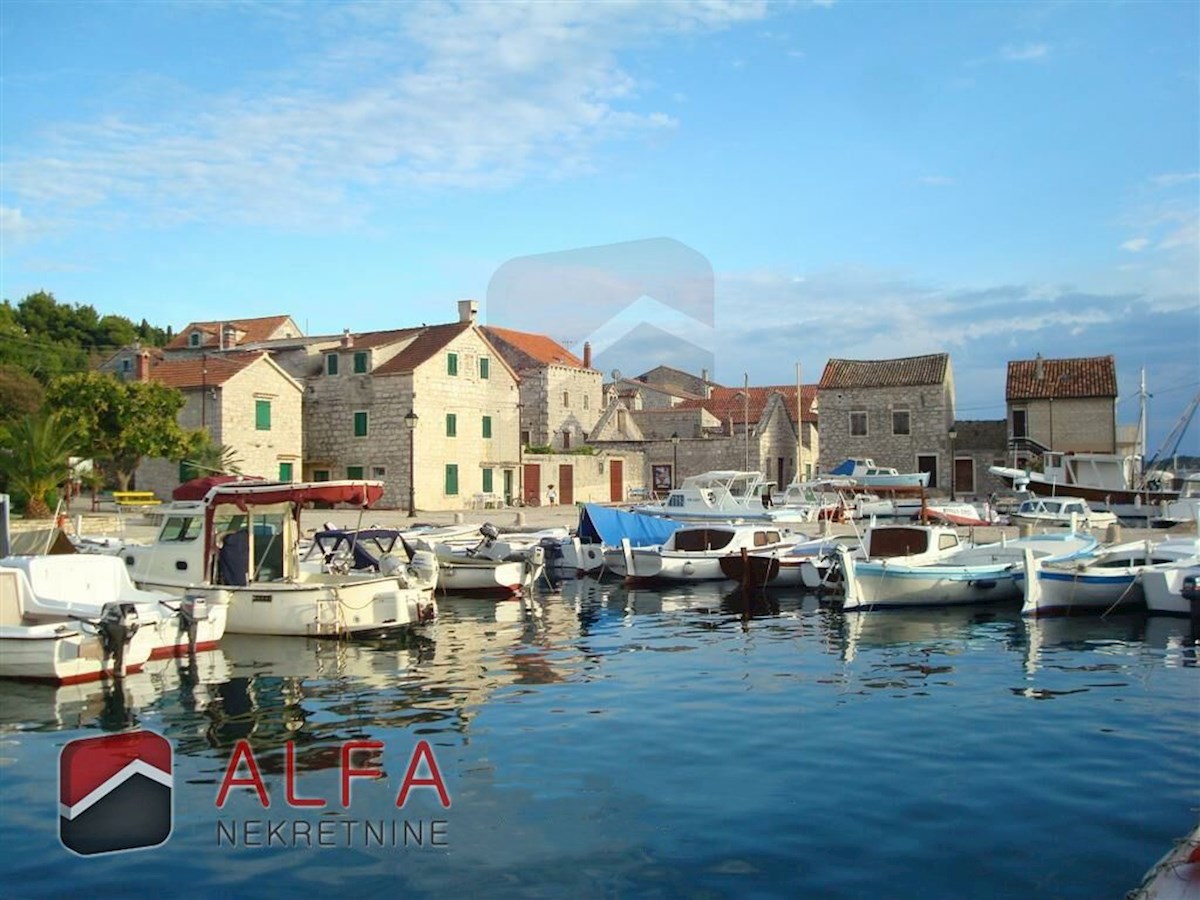 Hrvaška, otok Prvić, Šepurine, prodaja stara kamnita hiša s pogledom na morje