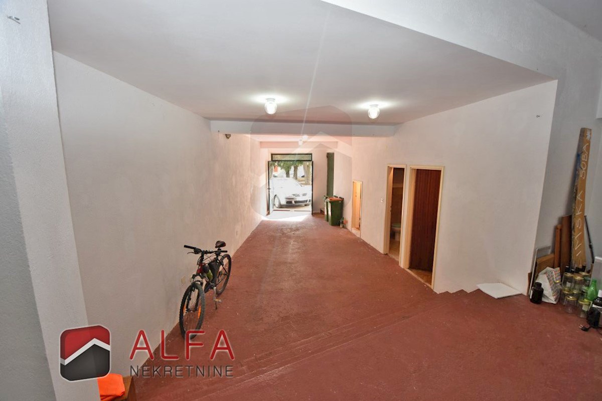 Vodice – prodaja poslovni prostor na odlični lokaciji v središču mesta