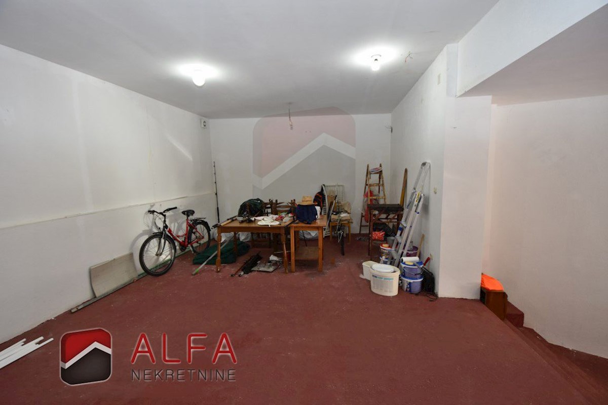 Vodice – prodaja poslovni prostor na odlični lokaciji v središču mesta