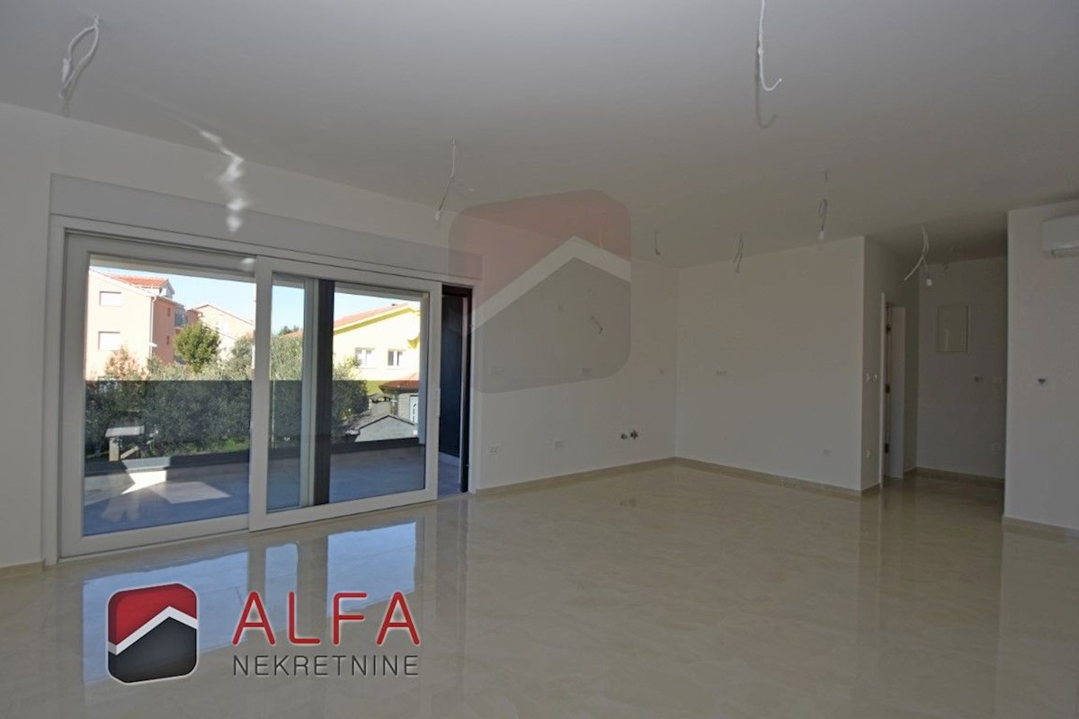 Hrvaška, Vodice – prodaja novo udobno stanovanje, prvo nadstropje, talno ogrevanje