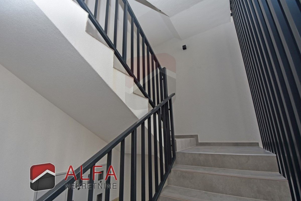 Hrvaška, Vodice – prodaja novo udobno stanovanje, prvo nadstropje, talno ogrevanje