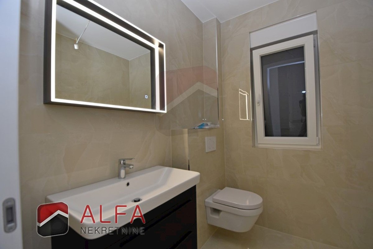 Hrvaška, Vodice – prodaja novo udobno stanovanje, prvo nadstropje, talno ogrevanje