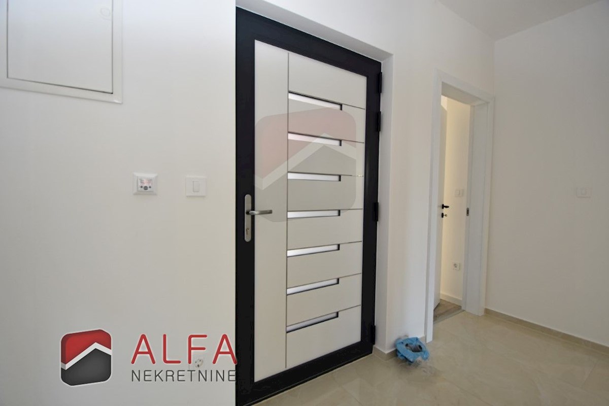 Hrvaška, Vodice – prodaja novo udobno stanovanje, prvo nadstropje, talno ogrevanje